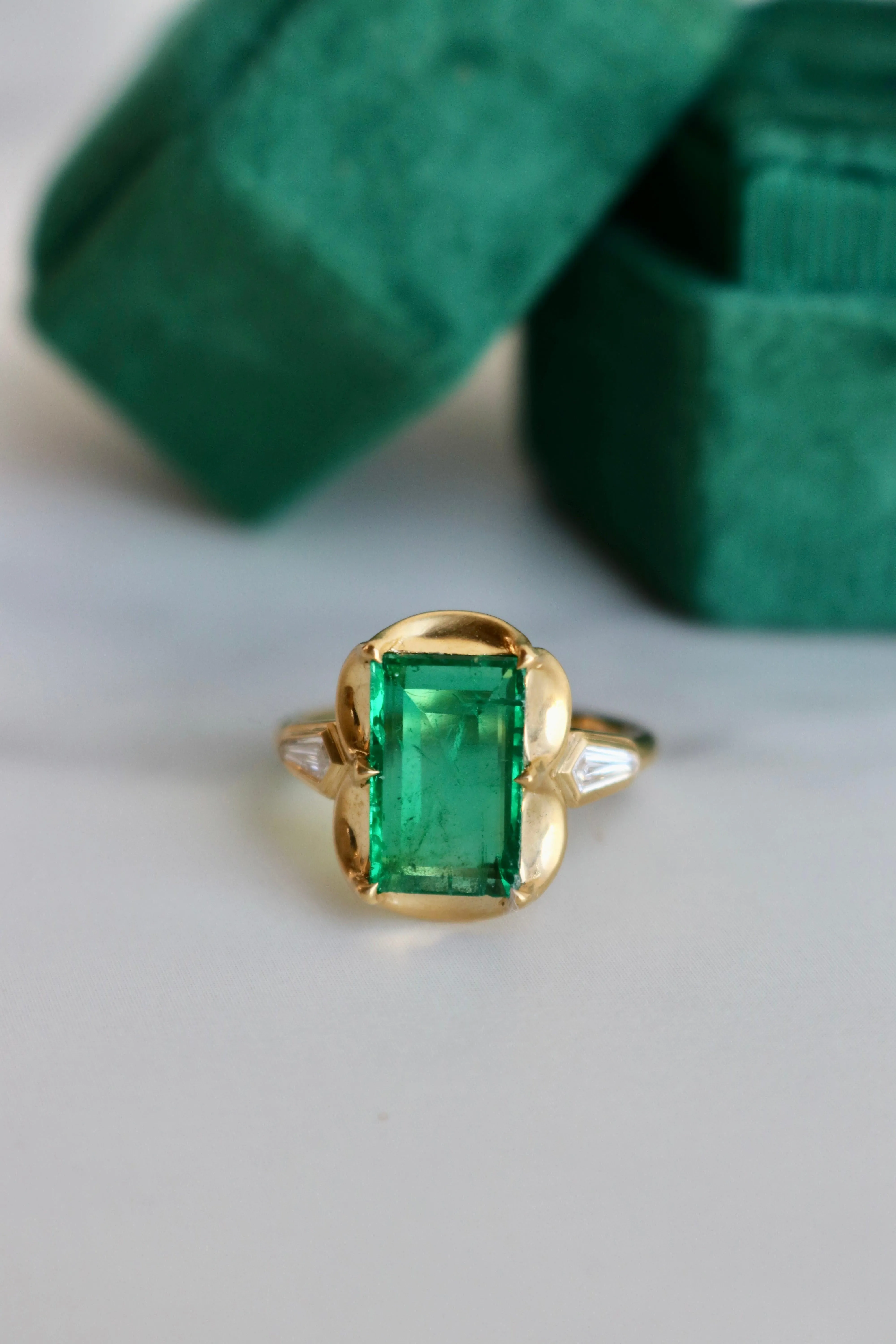 AGL 2.68 Carat Brazilian Emerald and Diamond 20k Yellow Gold Ring