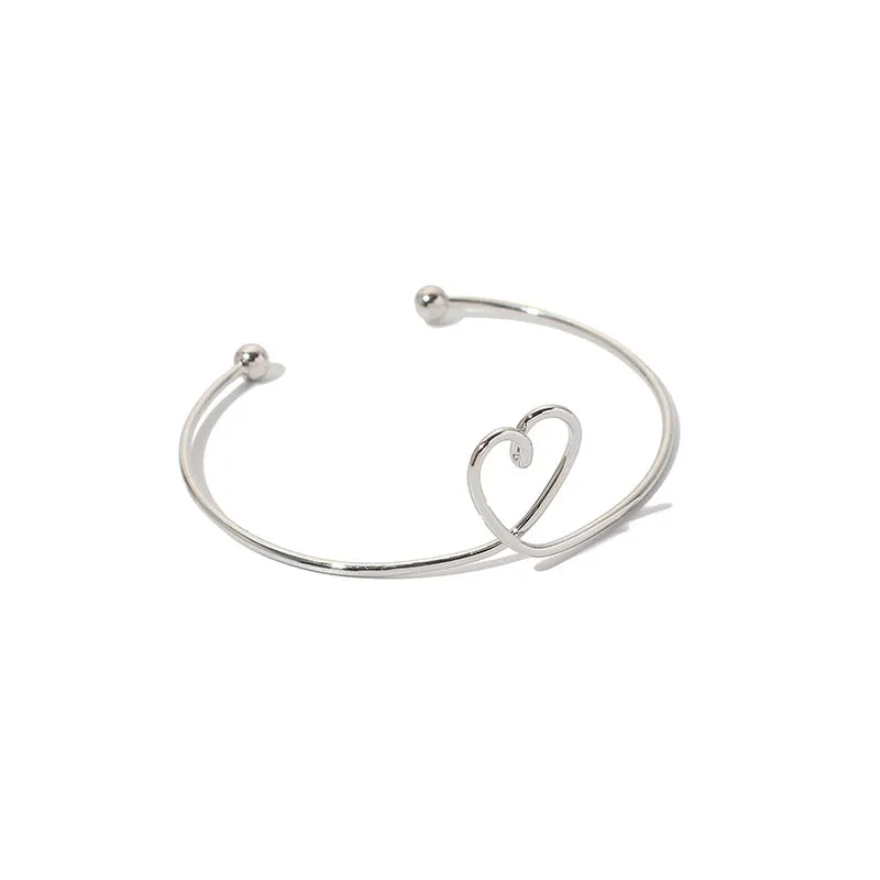 Minimalist Heart Shaped Bracelet