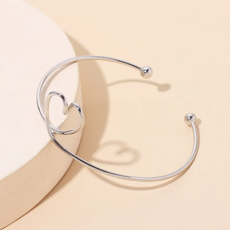 Minimalist Heart Shaped Bracelet