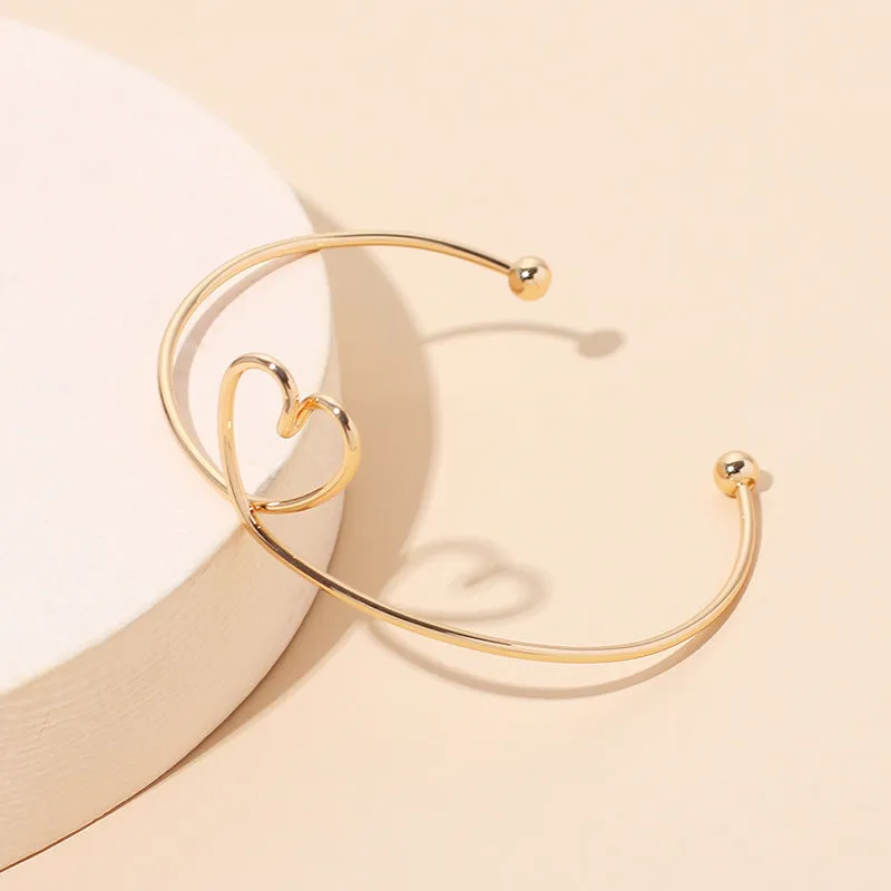 Minimalist Heart Shaped Bracelet