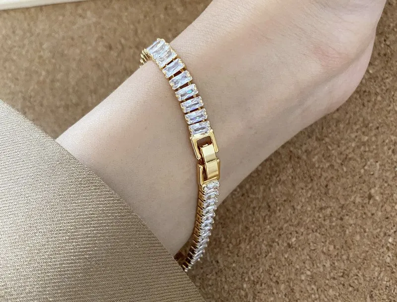 Minimalist Zircon Bracelet